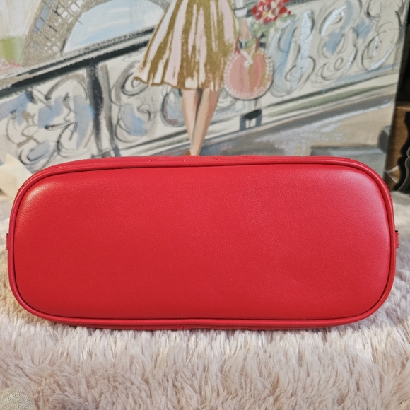 Gucci GG Marmont Leather Mini  Shoulder Bag in red color.  Brand new - Picture 4 of 12